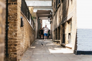 London: Historic Pubs of Central London Walking Tour