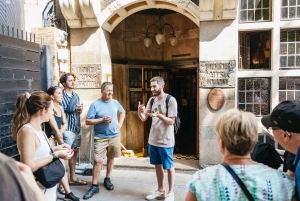 London: Historic Pubs of Central London Walking Tour