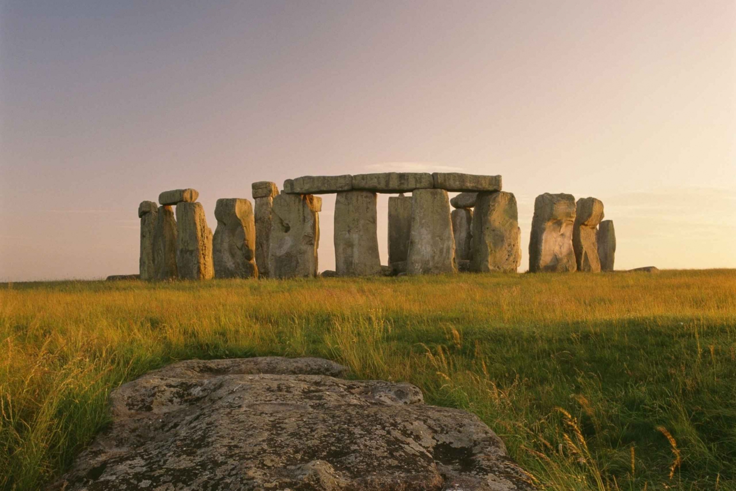 Stonehenge, Bath, Lacock, & Avebury Small Group Tour