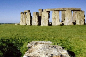 London: Stonehenge, Glastonbury & Avebury Small Group Tour