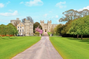 London: Stonehenge, Windsor, and Bath Day Trip by Bus