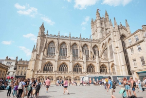 London: Stonehenge, Windsor, and Bath Day Trip by Bus