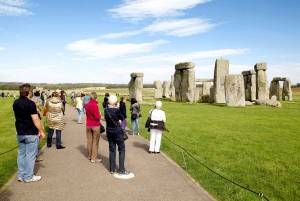 London: Stonehenge, Windsor Castle, Bath, Lacock & Pub Lunch