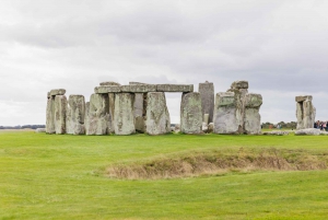 London: Windsor Castle, Stonehenge & Bath Full-Day Tour
