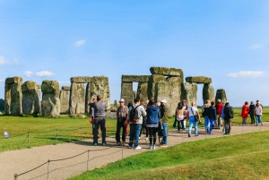 London: Windsor, Stonehenge, Bath, and Roman Baths Day Trip