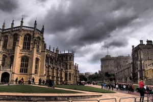 Windsor Castle Hampton Court palace Private Tour with Ticket