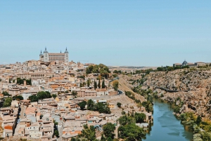 Från Madrid: Avila, Segovia och Toledo privat tur från Madrid