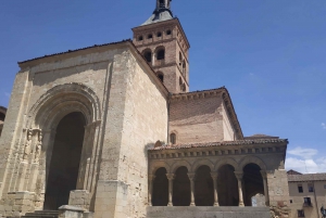 From Madrid: Guided Day Trip to Segovia and Toledo