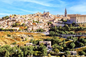 From Madrid: Guided Day Trip to Segovia and Toledo