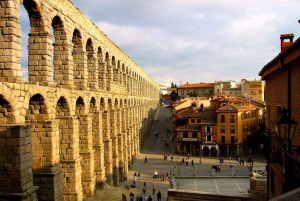 From Madrid: Guided Day Trip to Segovia and Toledo