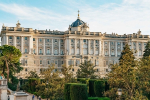 Madrid: 24 or 48 Hour Hop-On Hop-Off Sightseeing Bus Tour