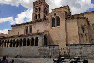 Madrid: Avila and Segovia Day Trip with Tickets to Monuments
