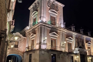 Madrid: Enchanted Evening Walking Tour in Spanish