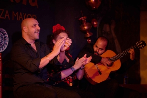 Madrid: Flamenco Show La Quimera with Drinks & Dinner Option