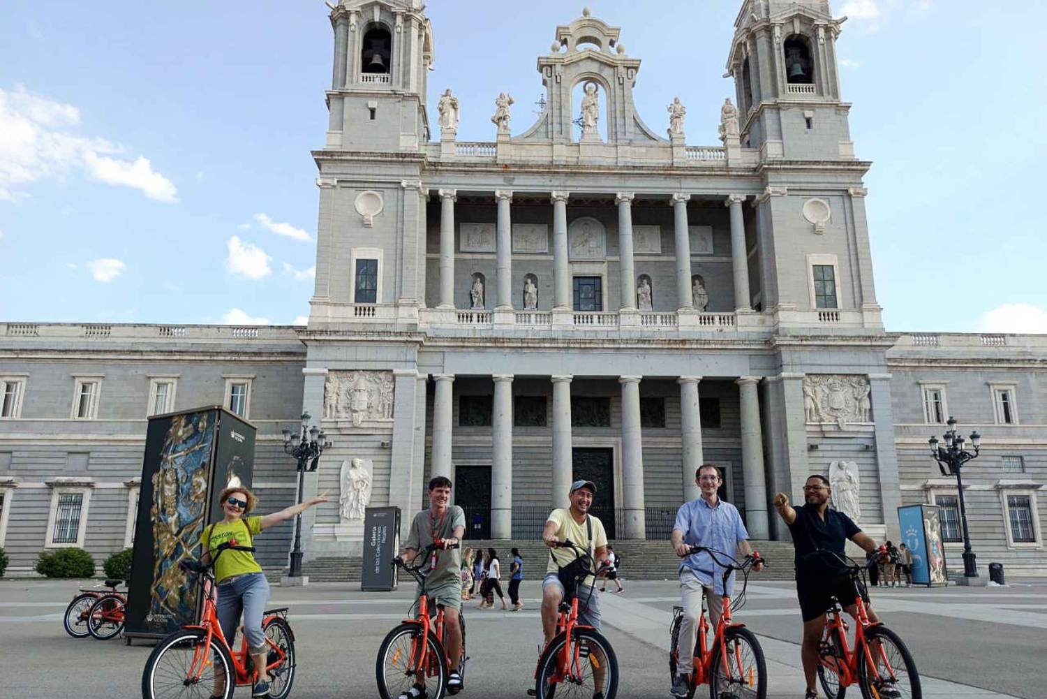 Madrid: Guidet cykel- eller e-cykeltur med lokal guide