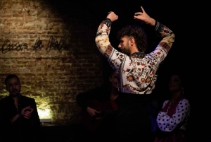 Madrid: La Cueva de Lola Flamenco Show Tickets with Drink