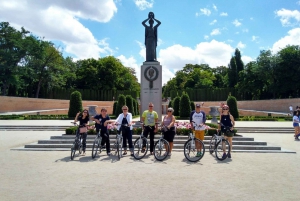 Madrid: Literary Quarter & Retiro Park Electric Bike Tour