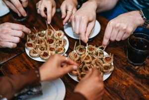 Madrid: Local Tapas and Wine Tour with Drinks & Views