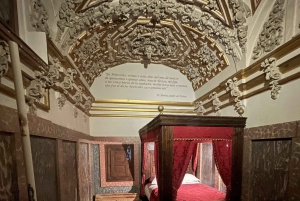 Madrid: Private Tour to Avila & Segovia with Hotel Pick Up