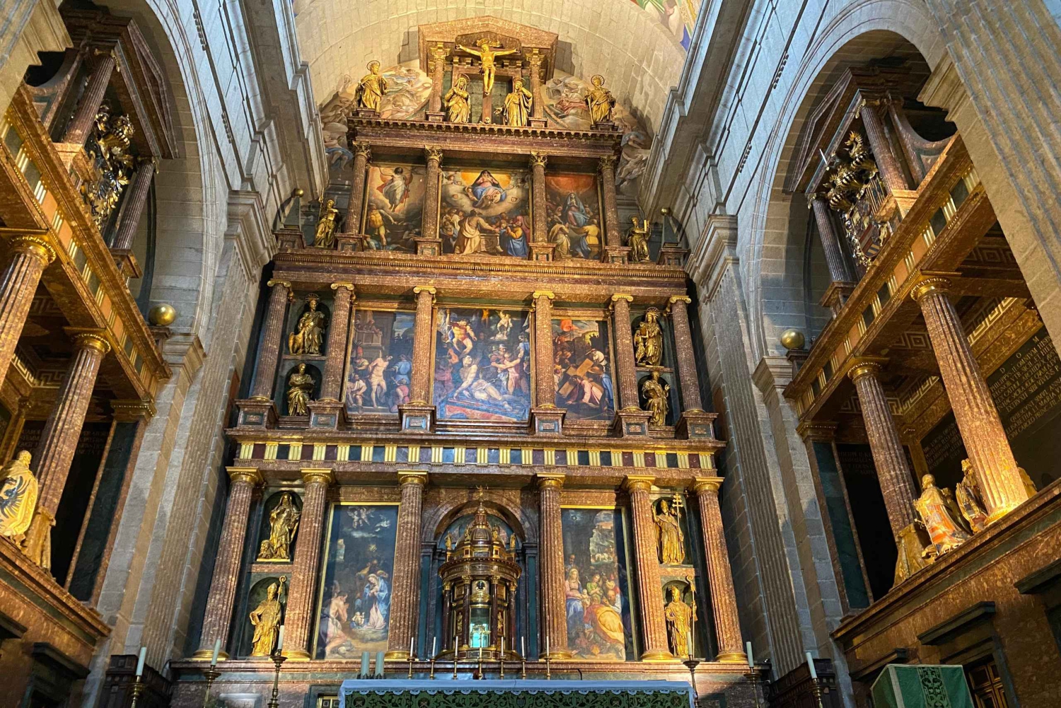 VIP: Private tour of the Monastery of El Escorial with transfer from Madrid