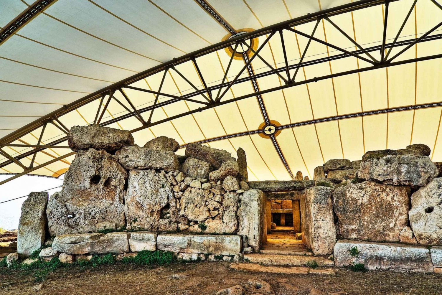 Prehistoric Temples and Highlights of the South