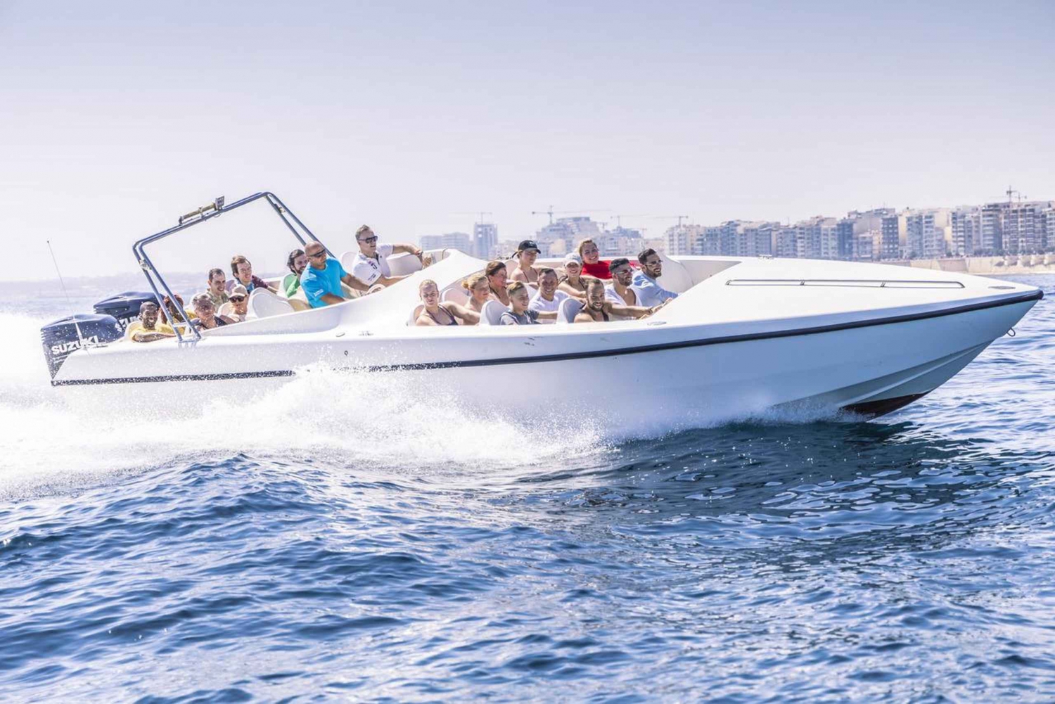 San Julián/Sliema: día completo en autobús abierto a Gozo y cuevas de Comino