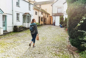 From Manchester: Lake District Bus Tour & Windermere Cruise