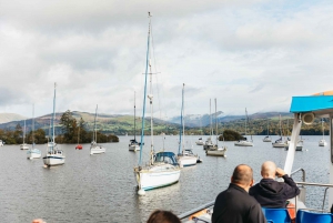 From Manchester: Lake District Bus Tour & Windermere Cruise