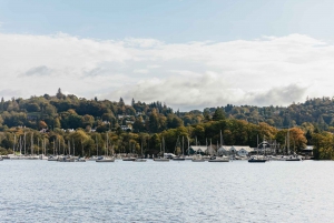 From Manchester: Lake District Bus Tour & Windermere Cruise