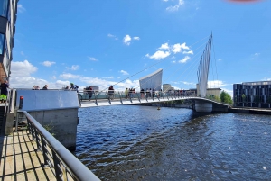 Manchester: Salford Quays Guided Walking Tour