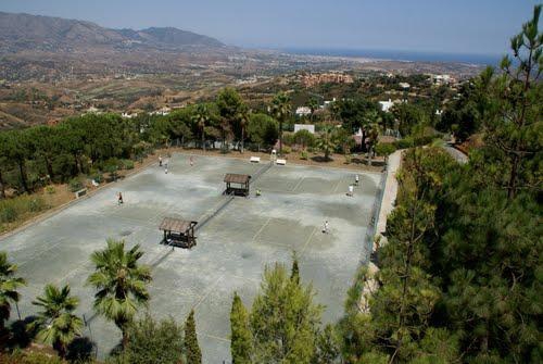 The Hofsass Tennis Academy og Club