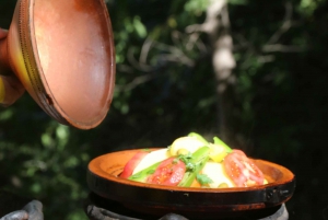 Mönkijä- ja kameliratsastus auringonlaskunäkymillä ja illallisesityksellä