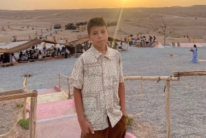 Marrkech: Solnedgång i Agafay-öknen med kamel, middag och show