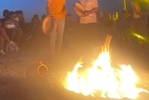 Marrkech: Solnedgång i Agafay-öknen med kamel, middag och show