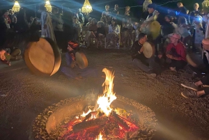 Marrkech: Solnedgång i Agafay-öknen med kamel, middag och show