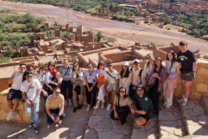 マラケシュ発：3日間のメルズーガ砂漠ツアー（ラクダ乗り体験付き）
