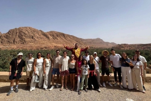 マラケシュ発：3日間のメルズーガ砂漠ツアー（ラクダ乗り体験付き）