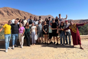 マラケシュ発：3日間のメルズーガ砂漠ツアー（ラクダ乗り体験付き）