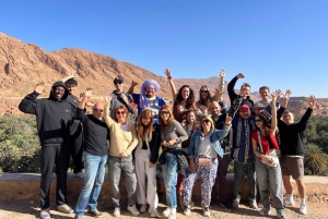 マラケシュ発：3日間のメルズーガ砂漠ツアー（ラクダ乗り体験付き）