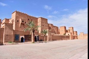 マラケシュ発：ワルザザート＆アイット・ベン・ハドゥのガイド付き日帰りツアーをご案内します