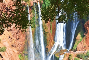 Из Марракеша: экскурсия с гидом к водопадам Узуд и прогулка на лодке