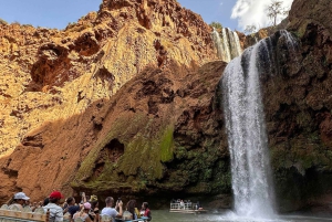 Marrakeshista: Ouzoudin vesiputoukset, veneretki ja lounas