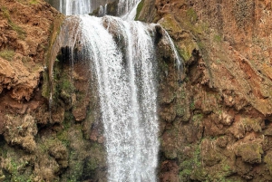 Marrakeshista: Ouzoudin vesiputoukset, veneretki ja lounas