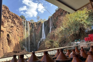 Marrakeshista: Ouzoudin vesiputoukset, veneretki ja lounas