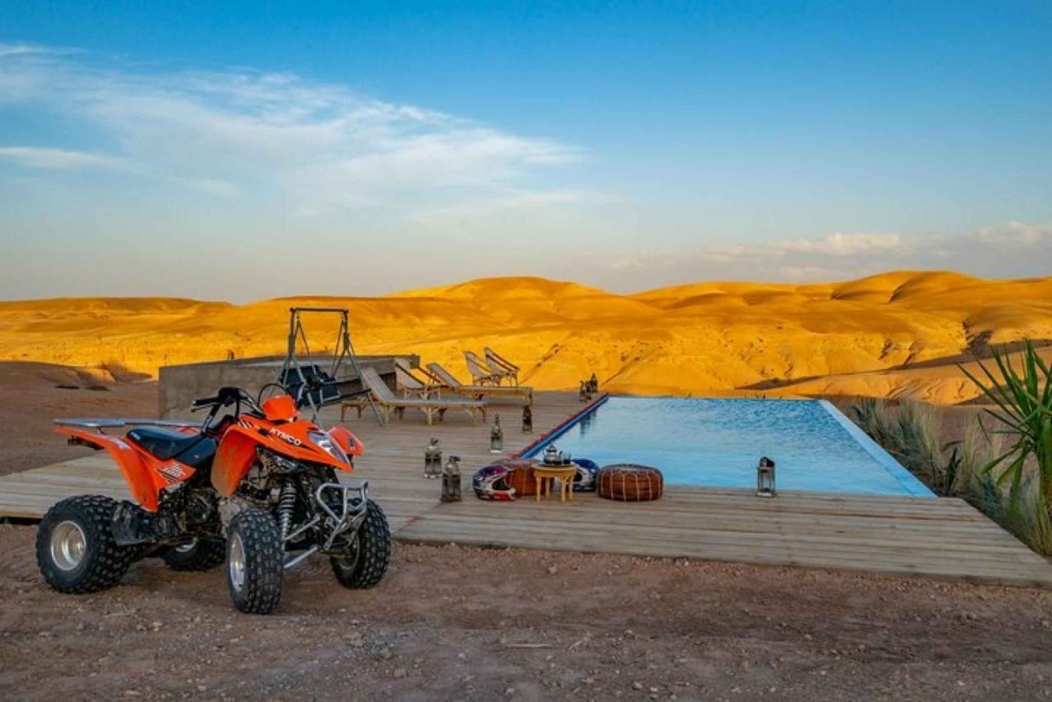 Marrakesz: Agafay Desert Quad Biking Tour z pokazem kolacji