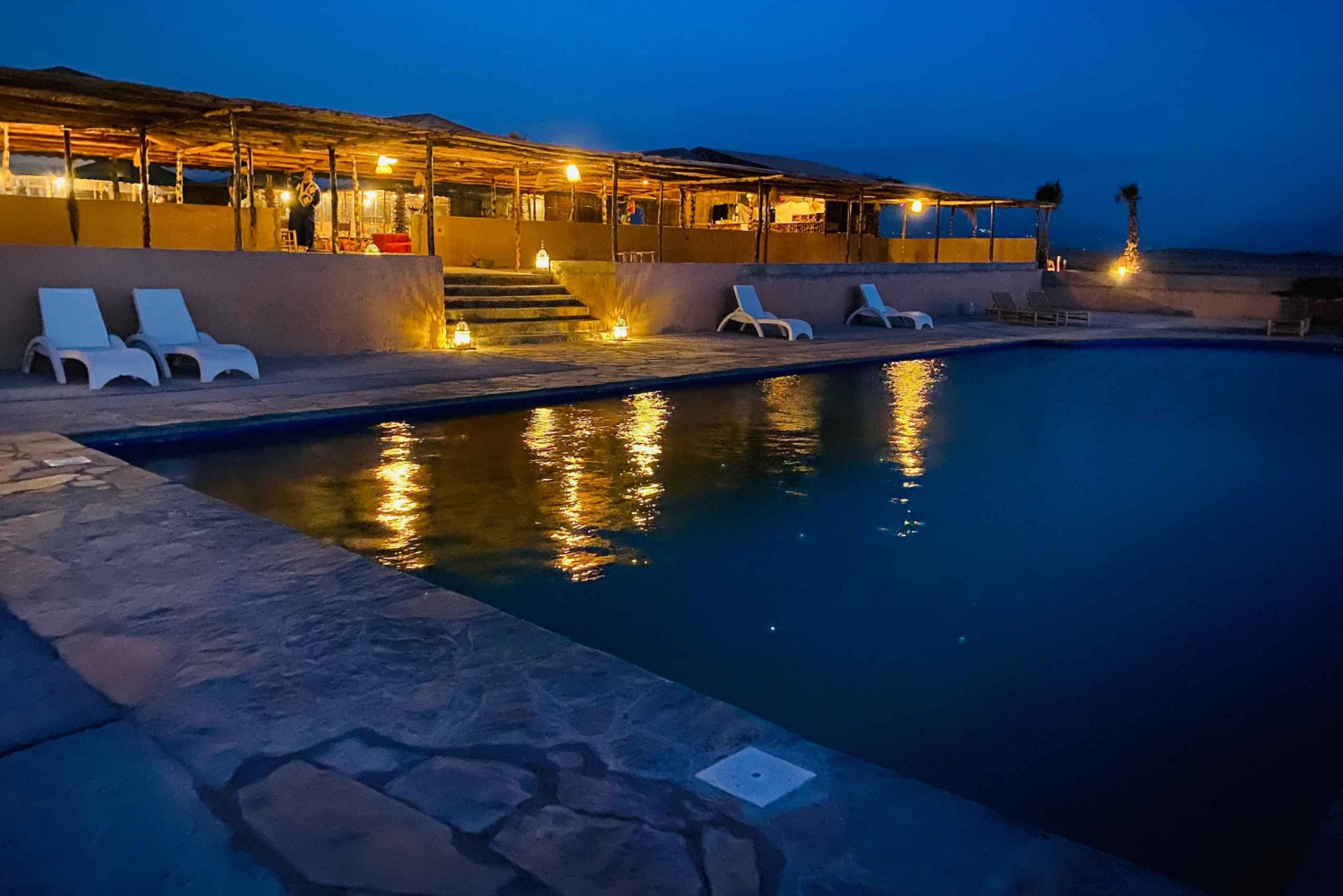 1 natt ørkentur i Agafay med kamelritt og middagsshow