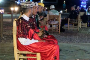 Marrakesh: kamelenrit, diner en vuurshow in de Agafay-woestijn