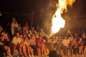 Marrakech: Kamelridning ved solnedgang med middagsshow i Agafay-ørkenen