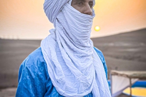 Marrakesh: kamelenrit, diner en vuurshow in de Agafay-woestijn