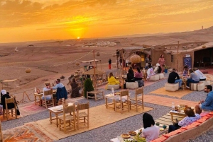 Marraquexe: passeio de camelo, jantar e espetáculo de fogo em Agafay